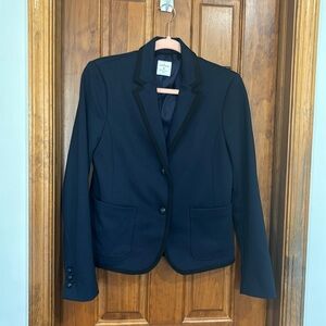 Like new Gap blazer in great condition